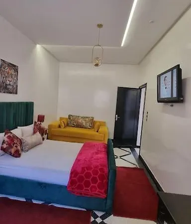 Spacieux Appartement Azrou Exterior photo